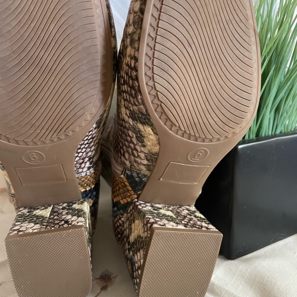 Women’s Booties, Size 6, George, Multicoloured snakeskin pattern - Picture 6 of 11
